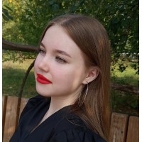 Арина Сидельникова