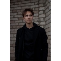 Артем Сурков