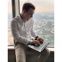 Денис Карелов