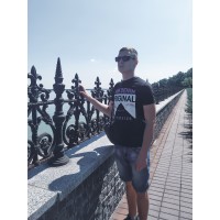 Денис Кириченко