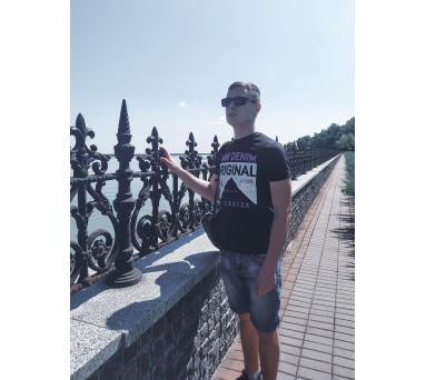 Денис Кириченко