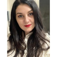 Яна Комиссарова