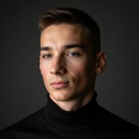 Максим Иванов