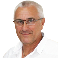 Михаил Левин