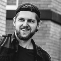 Никита Комаров