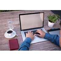 Олег Бушуев