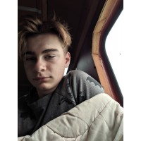 Владислав Леонов